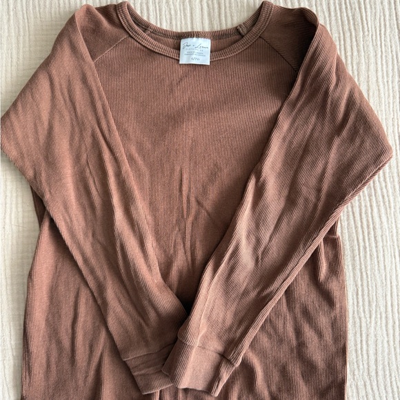 Boys Ribbed Long Sleeve Top - Picture 3 of 3